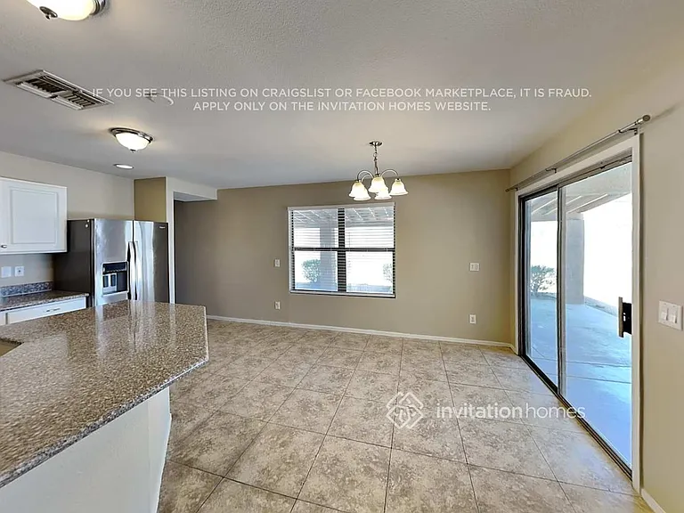12808 N Main St — Photo 7