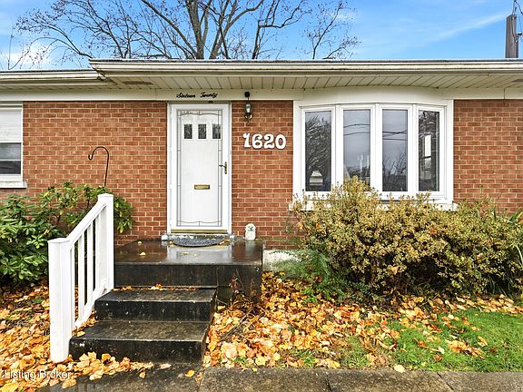 3rd image of 1620 Stafford Ave