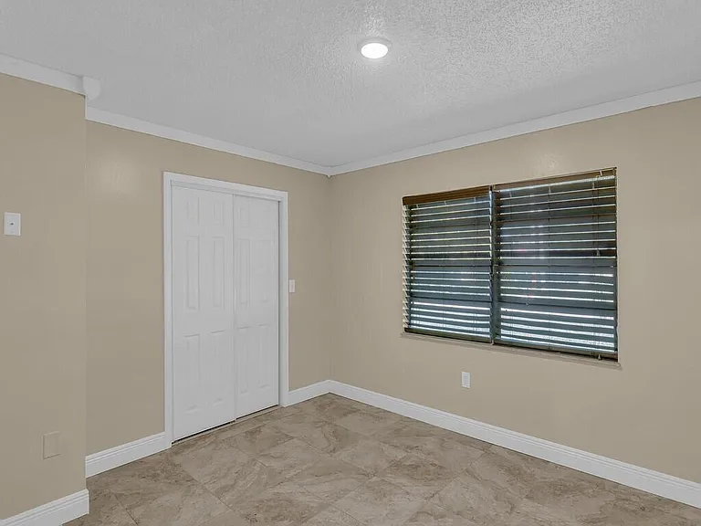 6113 Yucca Dr — Photo 16