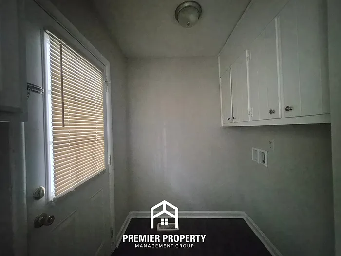 3218 Joslin St SW — Photo 13
