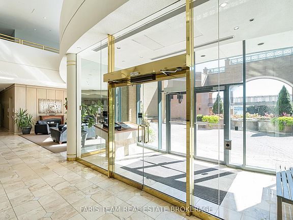 4th image of 140 Dunlop St E #508