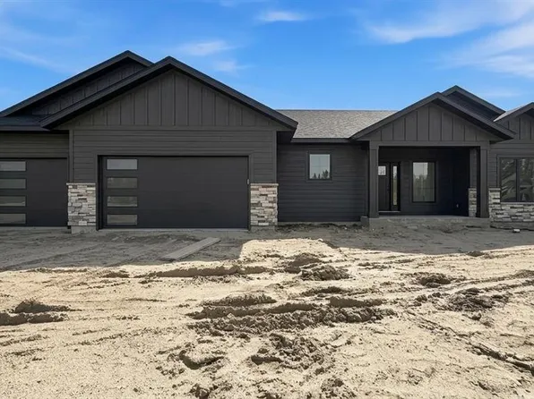148 NE Burbank Hts, Rural Lacombe County, AB T0M 0J0