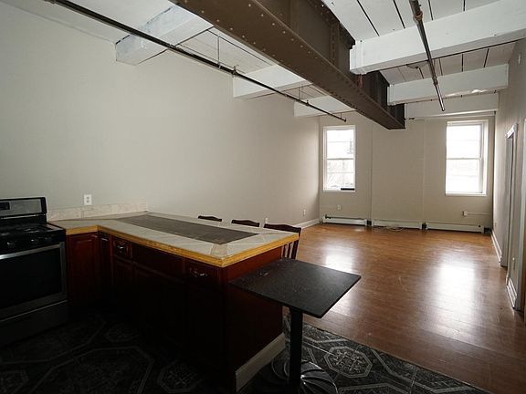3rd image of 2152 E Dauphin St #2G