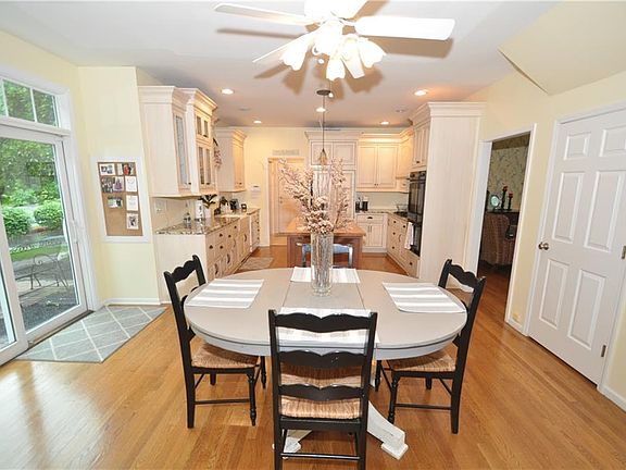 5th image of 3704 E Haverhill Dr