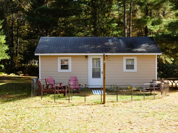 10340 N Finley Lake Ave, Harrison, MI 48625