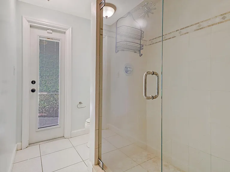 550 Forest Hills Blvd — Photo 33