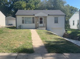 5707 N 35th St, Omaha, NE 68111