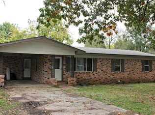 106 5th Ave SW, Gravette, AR 72736