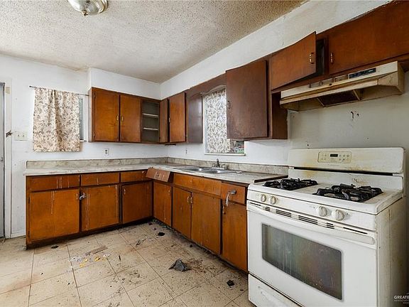 5th image of 316 E Wright Ave