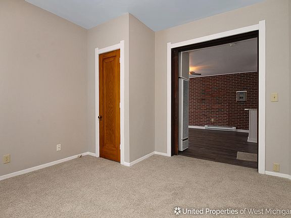 5th image of 423 8th St NW