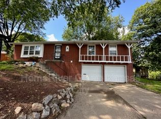 4014 S Hands Cir, Independence, MO 64055