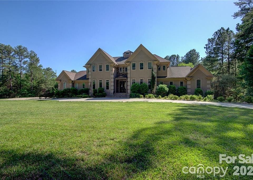 1st image of 720 Ennis Rd