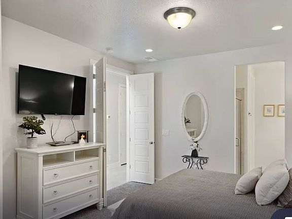 4th image of 1708 W Myrtle Beach Ct