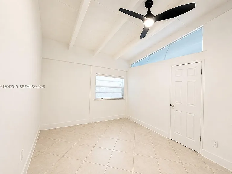 401 NW 198th St — Photo 9