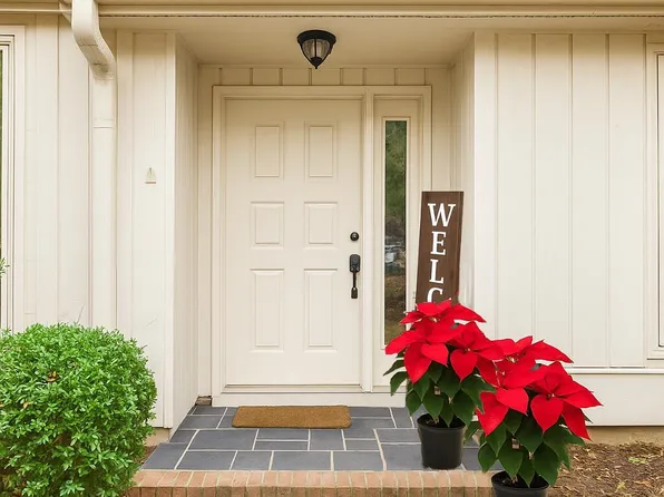 115 Gristmill Ln, Chapel Hill, NC 27514