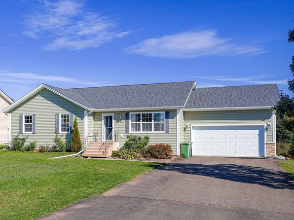 152 Osprey Ave, Cornwall, PE C0A 1H4