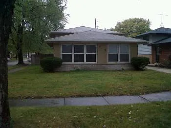 14544 Kimbark Ave photo 1