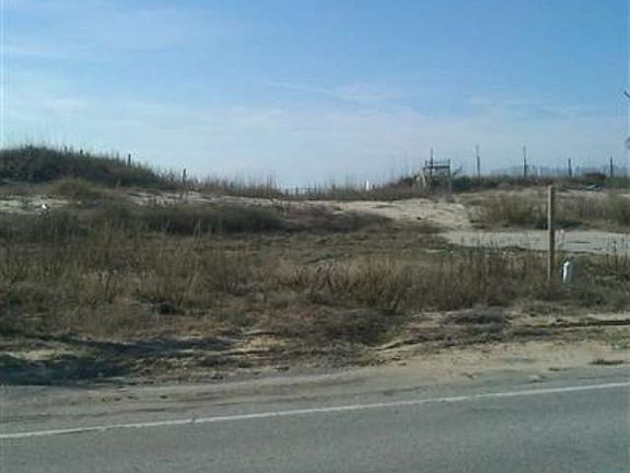 2nd image of 2729 W Beach Dr