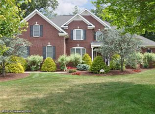 38 Sophia Ln, Smithfield, RI 02828