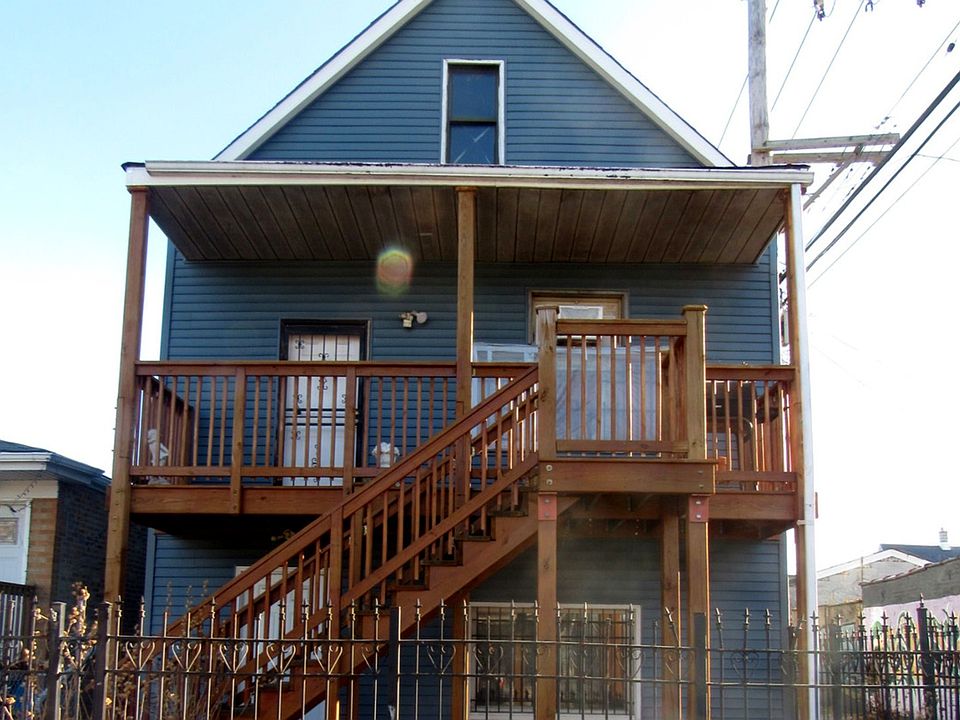 1st image of 5045 S Hoyne Ave