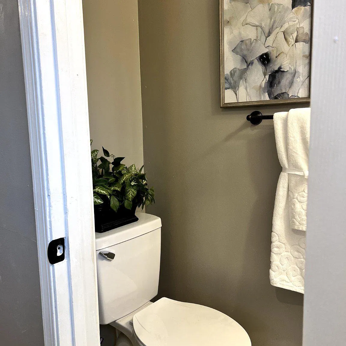 3 bed, 1.5 bath, 1140 sqft, $2,600 — Photo 4