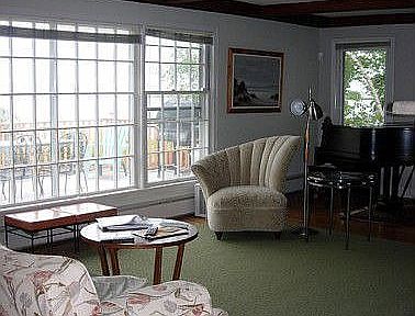 Living room (furnished or unfurnished)