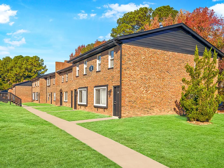 Wynsum Townhomes — Photo 11