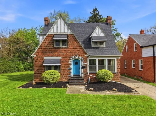 3871 Mayfield Rd, Cleveland Heights, OH 44121