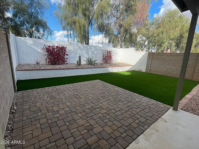 8376 W Melinda Ln — Photo 32