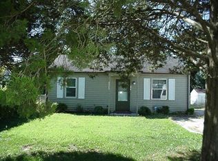 220 Burch Rd, Clarksville, TN 37042