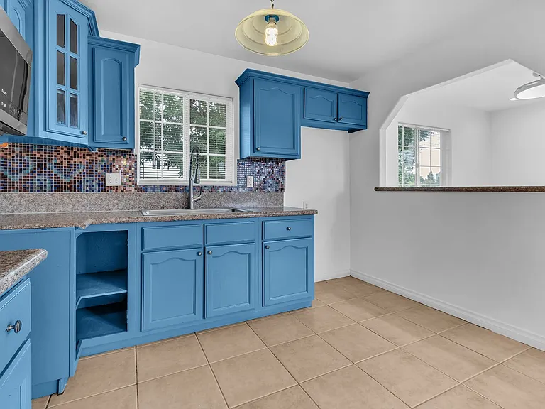 1672 N Soto St — Photo 8