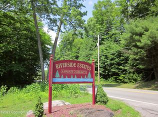 Lr 45039 3 Locust Ridge Rd, Pocono Lake, PA 18347