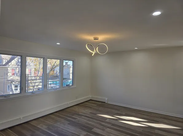 157 Neptune Avenue image 5 of 21