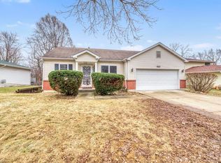 819 S Oak St, West Chicago, IL 60185