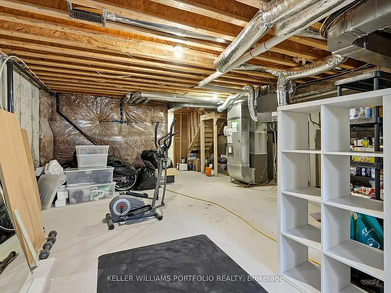 9 Viola St — Photo 40