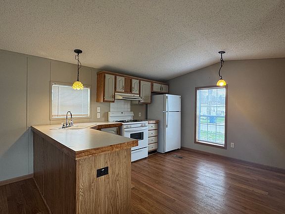 5th image of 4310 Meadow Lane Dr #514