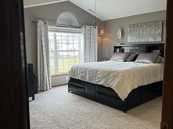 Master bed 14'4" x 16' 10"