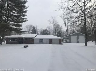 273 S Bartlett Rd, Saint Clair, MI 48079