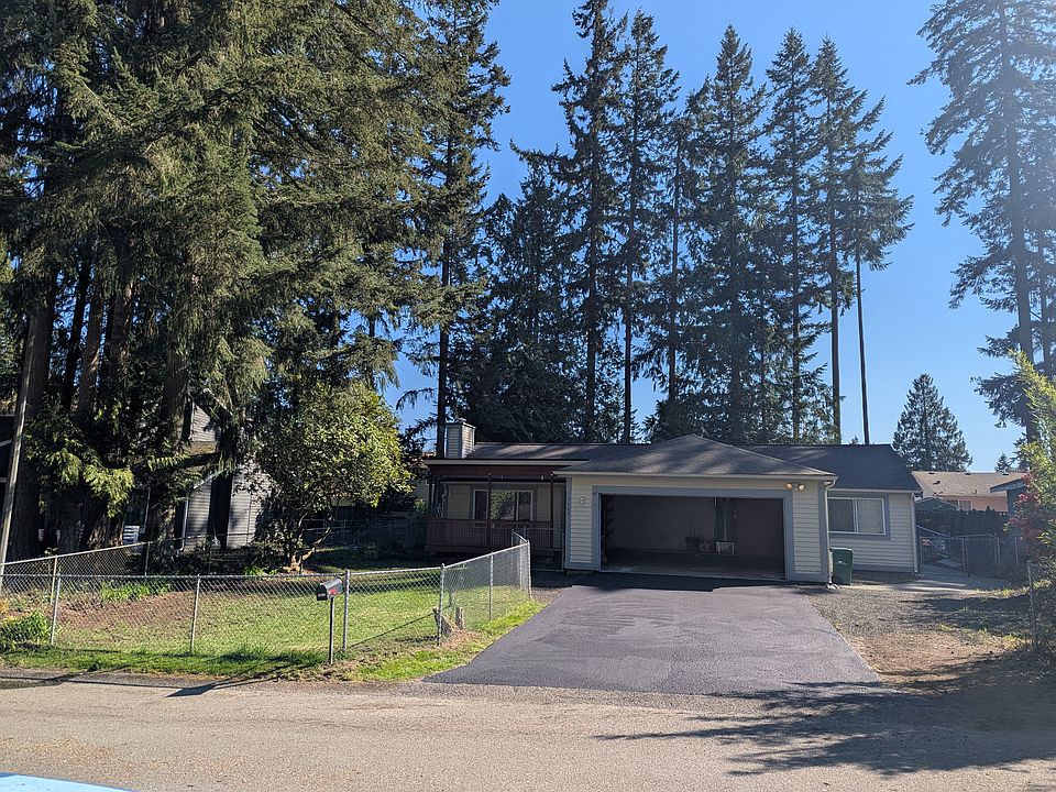 1st image of 3962 SE Castlewood Dr