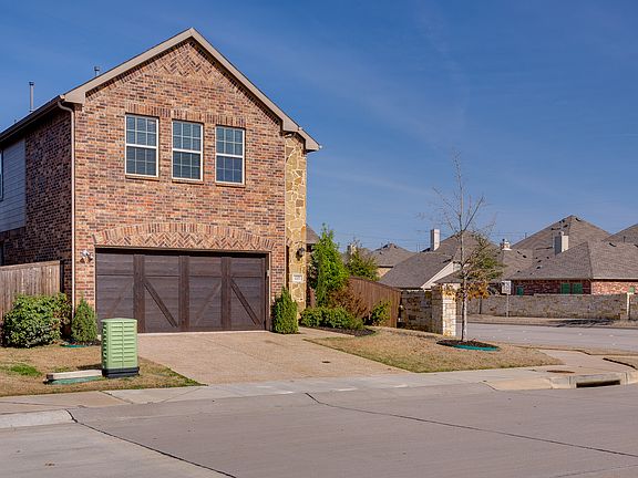 3rd image of 137 Westminster Dr
