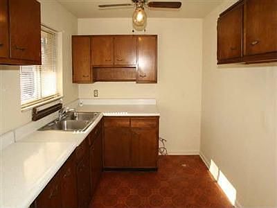 3rd image of 3949 Kirkup Ave