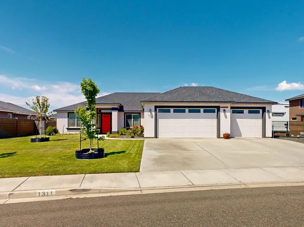 1311 Platinum Pl, West Richland, WA 99353
