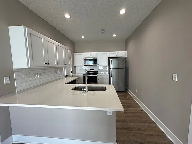 4 bed, 1355 sqft, $1,650 — Photo 4
