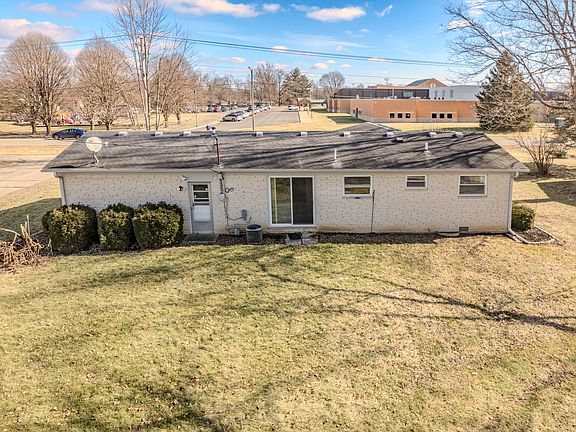 4th image of 1013 S Tiger Dr
