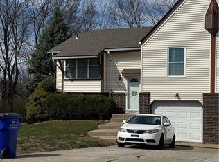 7402 Englewood Ln, Raytown, MO 64133