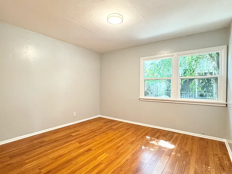 6026 Cadillac Ave #6026 — Photo 7
