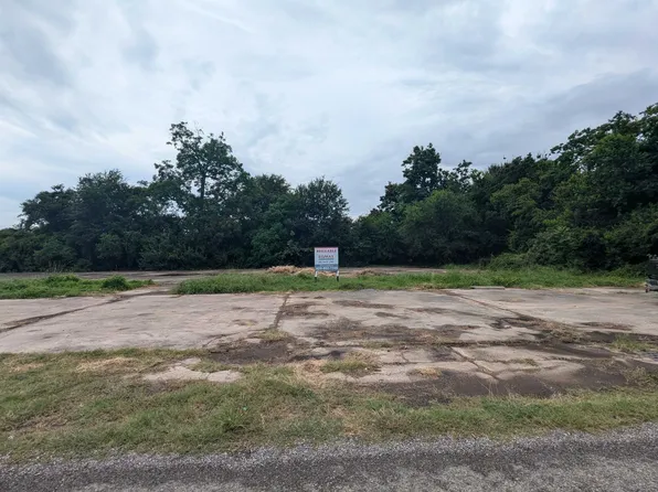 6131 Jefferson Blvd, Groves, TX 77619