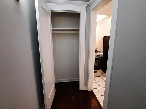 5th image of 7519 1/4 Lexington Ave