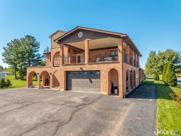 23 Crest Drive, Cromwell, CT 06416