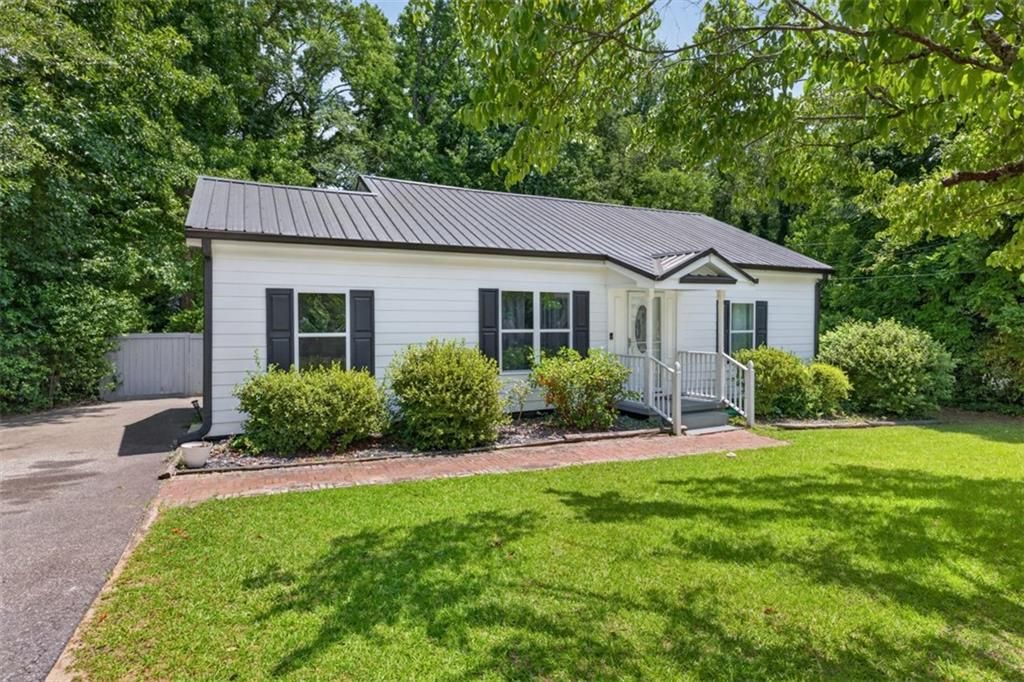 265 3rd Ave, Winder, GA - View 4
